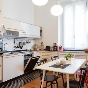 The Rent - Near Porta Romana , Milano İtalya